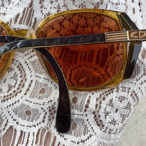 VINTAGE CHRISTIAN DIOR OVERSIZED EYEGLASS FRAMES - Picture 5 of 16